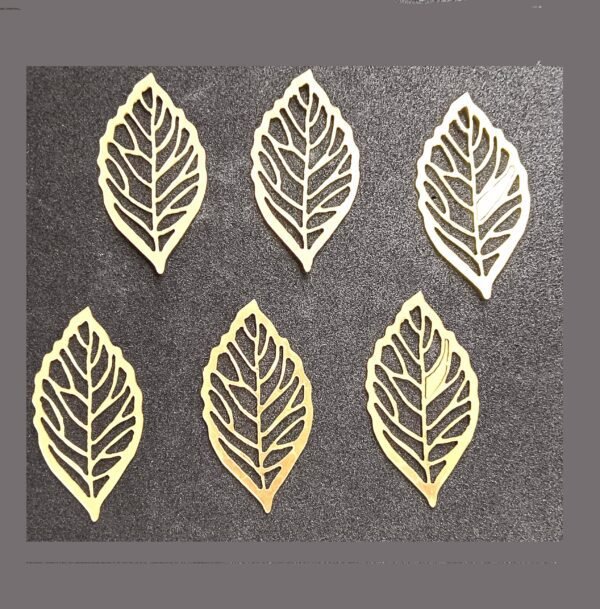 golden color leaf cake topper